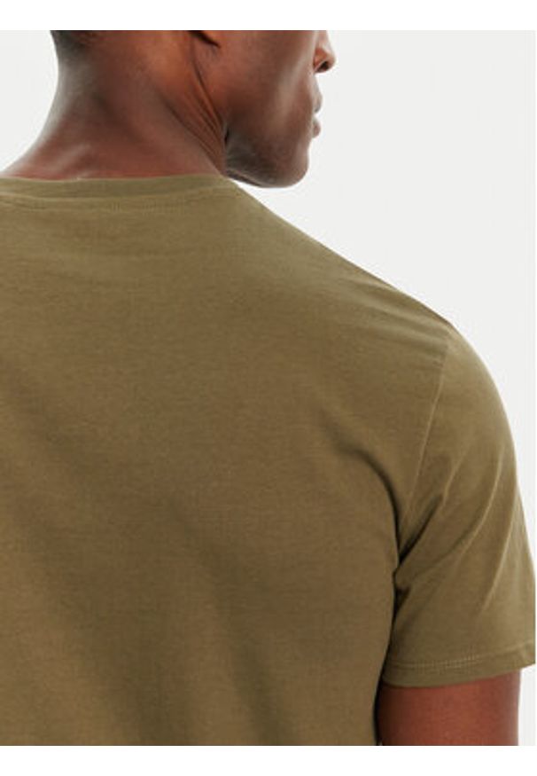 Guess T-Shirt M2YI37 I3Z14 Zielony Slim Fit. Kolor: brązowy. Materiał: bawełna
