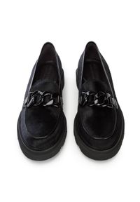 Wittchen - Damskie mokasyny skórzane z włosiem z grubym łańcuchem czarne. Zapięcie: bez zapięcia. Kolor: czarny. Materiał: skóra. Wzór: gładki. Obcas: na platformie. Styl: klasyczny, elegancki #5