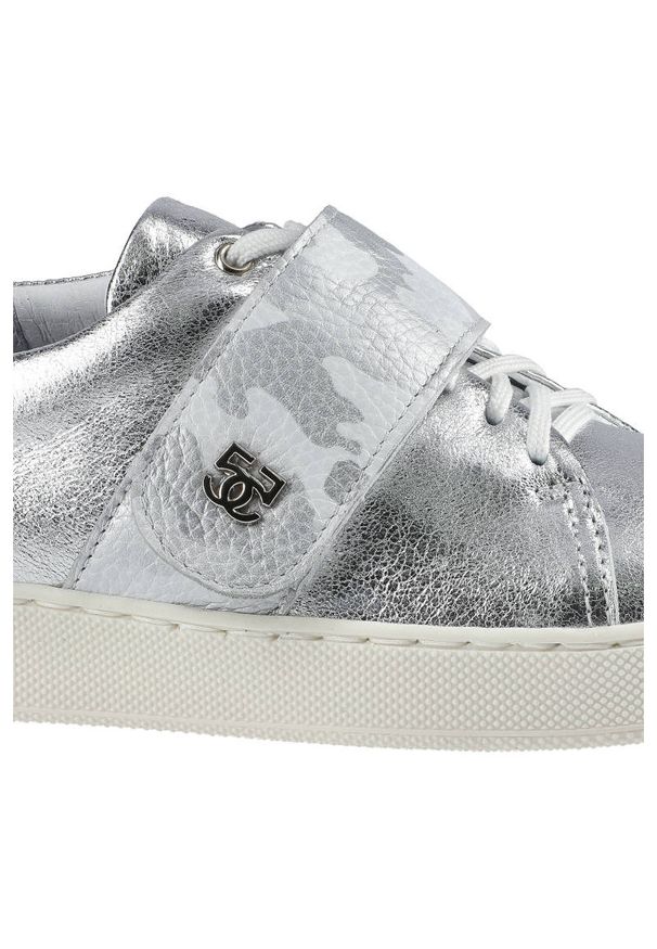 Srebrne Sneakersy Simen Damskie Modne Półbuty. Okazja: na co dzień. Zapięcie: sznurówki. Kolor: srebrny. Materiał: guma, skóra