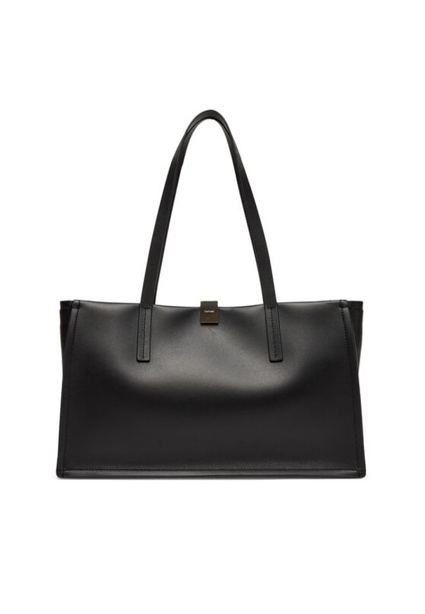 Calvin Klein Torebka Ck Narrate E/W Shoulder Bag K60K612987 Czarny. Kolor: czarny. Materiał: skórzane