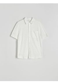 Reserved - Wzorzysta koszula comfort fit - złamana biel. Materiał: dzianina