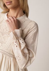 Born2be - Beżowa Sukienka w Rustykalnym Stylu z Haftowanej Tkaniny z Bawełną Delogana. Okazja: na co dzień. Kolor: beżowy. Materiał: tkanina, bawełna. Wzór: haft. Typ sukienki: rozkloszowane, proste. Styl: casual, elegancki #6