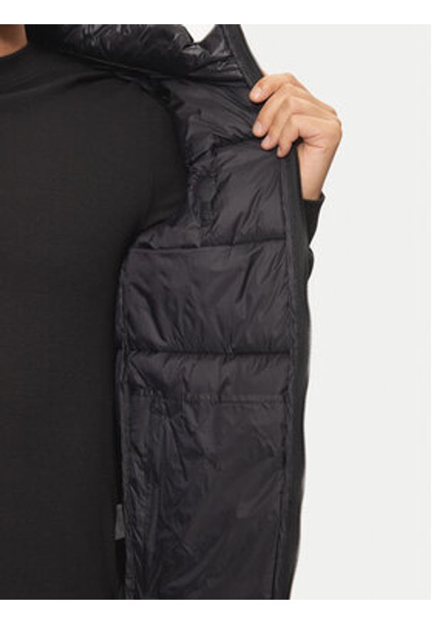 Karl Lagerfeld - KARL LAGERFELD Bezrękawnik 505023 544590 Czarny Slim Fit. Typ kołnierza: dekolt w karo. Kolor: czarny. Materiał: syntetyk. Długość rękawa: bez rękawów