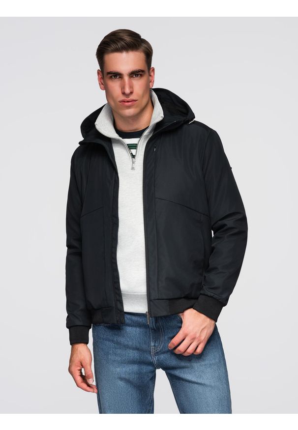 Ombre Clothing - Lekka kurtka męska z siateczkową podszewką i kapturem – czarna V4 - Rozmiar: XL. Okazja: na co dzień. Typ kołnierza: kołnierzyk stójkowy. Kolor: czarny. Materiał: materiał, tkanina, poliester. Wzór: aplikacja. Styl: casual