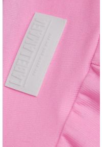 LABELLAMAFIA - LaBellaMafia Szorty damskie kolor różowy z nadrukiem high waist. Stan: podwyższony. Kolor: różowy. Materiał: dzianina. Wzór: nadruk