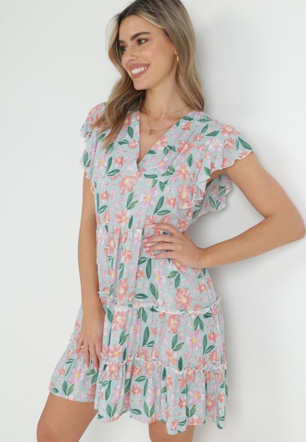 Born2be - Miętowa Sukienka Taliowana z Wiskozy w Kwiaty Adomisia. Kolor: miętowy. Materiał: wiskoza. Wzór: kwiaty. Sezon: wiosna, lato