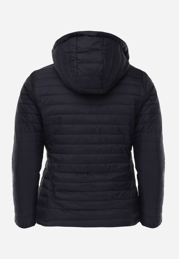 Born2be - Granatowa Dwustronna Kurtka Pikowana z Kapturem Zidila. Okazja: na spacer, na co dzień. Typ kołnierza: kaptur. Kolekcja: plus size. Kolor: niebieski. Materiał: jeans. Wzór: geometria. Styl: casual, sportowy