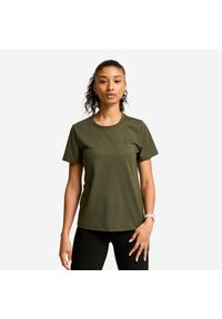 Decathlon - Koszulka fitness damska krótki rękaw. Kolor: zielony, brązowy, wielokolorowy. Materiał: poliester, bawełna, materiał. Długość rękawa: krótki rękaw. Długość: krótkie. Sport: fitness #1