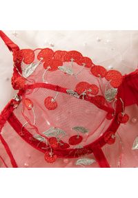 Intica - Komplet bielizny z haftem i koronkowym wykończeniem Josphine. Kolor: czerwony. Materiał: koronka. Wzór: haft #3