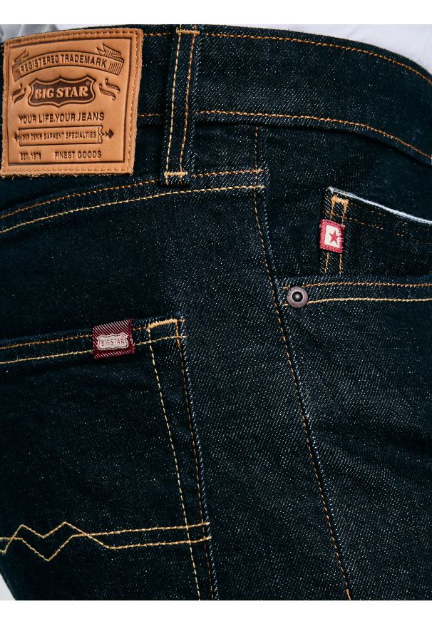 Big-Star - Jeansy męskie z prostą nogawką granatowe Colt 640. Okazja: na co dzień. Stan: podwyższony. Kolor: niebieski. Styl: casual, klasyczny