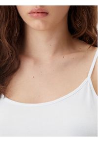 GAP - Gap Top 701570-01 Biały Slim Fit. Kolor: biały. Materiał: bawełna #4