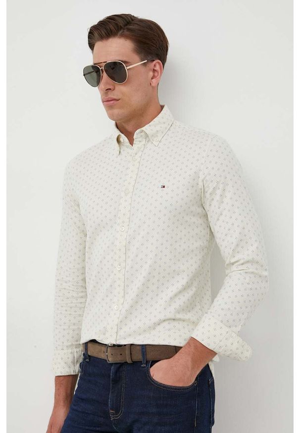 TOMMY HILFIGER - Tommy Hilfiger koszula męska kolor beżowy slim z kołnierzykiem button-down. Typ kołnierza: button down. Kolor: beżowy. Materiał: bawełna