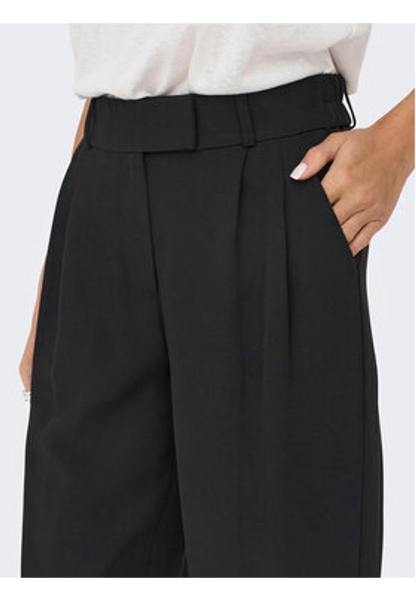 only - ONLY Spodnie materiałowe 15298840 Czarny Straight Fit. Kolor: czarny. Materiał: syntetyk
