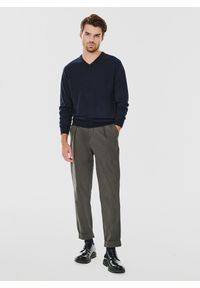 Pako Lorente - PAKO LORENTE – Granatowy męski sweter w serek. Typ kołnierza: dekolt w serek. Kolor: czerwony, niebieski. Materiał: wełna. Sezon: jesień #3