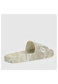 Guess - GUESS Beżowe klapki męskie w moro, Rozmiar 42. Kolor: beżowy. Wzór: moro #3