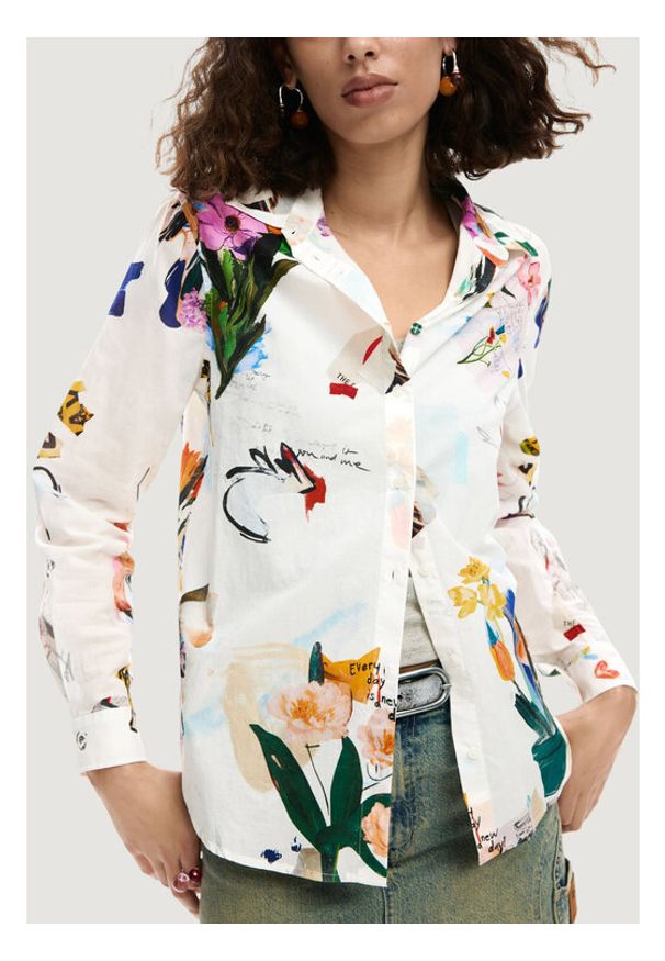 Desigual Koszula Mila 26SWCW21 Biały Regular Fit. Kolor: biały. Materiał: bawełna