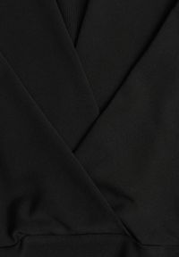 Born2be - Czarny Kombinezon z Kopertowym Dekoltem Cizine. Okazja: na co dzień. Kolor: czarny. Materiał: wiskoza. Styl: casual #2