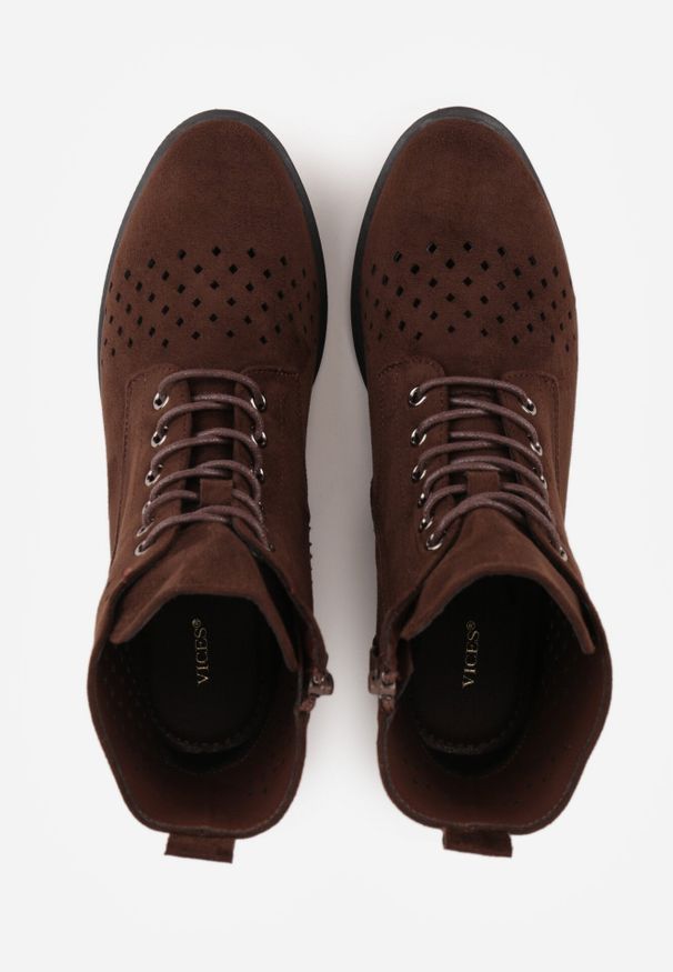 Born2be - Brązowe Botki Trzewiki VICES z Ażurową Cholewką Bissen. Okazja: na co dzień, do pracy, na spotkanie biznesowe. Kolor: brązowy. Materiał: dzianina, materiał, jeans. Szerokość cholewki: normalna. Wzór: ażurowy. Styl: casual, biznesowy, elegancki