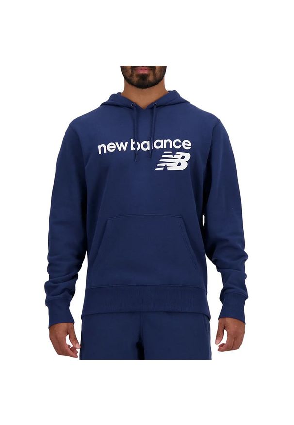Bluza New Balance MT03910NNY - granatowa. Okazja: na co dzień. Typ kołnierza: kaptur. Kolor: niebieski. Materiał: bawełna, poliester. Styl: casual