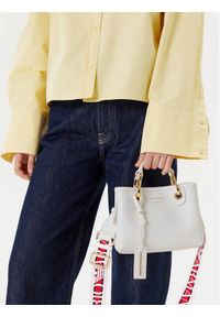 Emporio Armani Torebka EW000382 AF12103 M0034 Biały. Kolor: biały. Materiał: skórzane #1