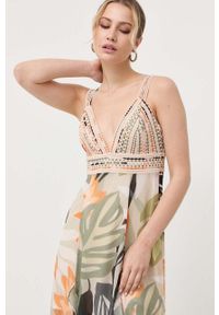 Guess sukienka kolor zielony maxi rozkloszowana. Kolor: zielony. Materiał: tkanina. Długość rękawa: na ramiączkach. Typ sukienki: rozkloszowane. Długość: maxi #3