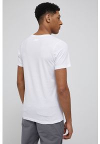 columbia - Columbia t-shirt męski kolor biały z nadrukiem. Kolor: biały. Materiał: dzianina. Wzór: nadruk