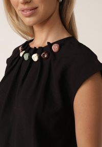 Born2be - Czarna Wiskozowa Bluzka w Stylu Boho z Aplikacją z Imitacji Kamieni Rosunte. Okazja: na co dzień. Kolor: czarny. Materiał: wiskoza. Długość: długie. Wzór: aplikacja. Styl: boho #5