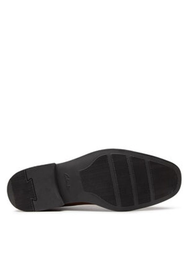 Clarks Półbuty Tilden Plain 261300977 Brązowy. Kolor: brązowy. Materiał: skóra