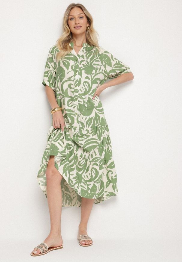 Born2be - Zielona Wiskozowa Rozkloszowana Sukienka z Falbaną Filindania. Okazja: na co dzień. Kolor: zielony. Materiał: wiskoza. Styl: elegancki, casual