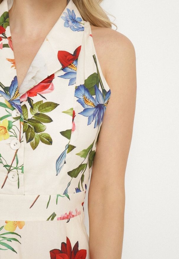 Born2be - Beżowa Rozkloszowana Sukienka z Bawełny z Kołnierzykiem w Kwiaty Ilanitia. Okazja: na spacer. Typ kołnierza: dekolt w serek. Kolor: beżowy. Materiał: bawełna. Wzór: kwiaty. Typ sukienki: rozkloszowane. Styl: elegancki