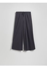 Reserved - Szerokie spodnie z modalem - ciemnoszary. Kolor: szary. Materiał: dzianina #1