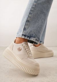 Renee - Beżowe Chunky Sneakersy VICES z Aplikacją na Platformie ze Żłobieniami Ilunatesa. Kolor: beżowy. Materiał: jeans. Wzór: aplikacja. Obcas: na platformie #5