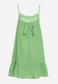 Born2be - Jasnozielona Rozkloszowana Sukienka na Ramiączkach Wiązana z Tyłu Naisa. Kolor: zielony. Długość rękawa: na ramiączkach. Sezon: wiosna, lato. Styl: elegancki #7