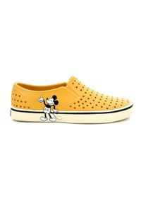 Native Shoes - Buty miejskie dziecięce NATIVE MILES PRINT JUNIOR DISNEY. Kolor: pomarańczowy. Wzór: nadruk, motyw z bajki. Sport: turystyka piesza