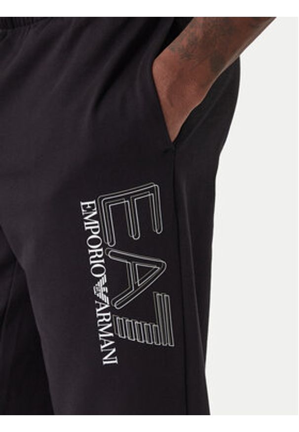 EA7 Emporio Armani Spodnie dresowe 7M001316 AF13512 UC001 Czarny Regular Fit. Kolor: czarny. Materiał: bawełna