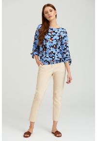 Greenpoint - Wiskozowa bluzka, nadruk w niebieskie kwiaty. Kolor: niebieski. Materiał: wiskoza. Wzór: nadruk, kwiaty