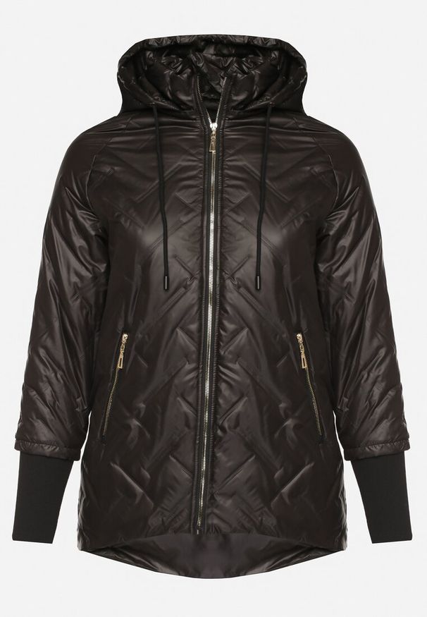 Born2be - Czarna Kurtka Pikowana z Odpinanym Kapturem z Dłuższym Tyłem Rivselia. Okazja: na co dzień. Kolor: czarny. Materiał: tkanina. Długość: długie. Wzór: aplikacja. Sezon: zima. Styl: casual, klasyczny