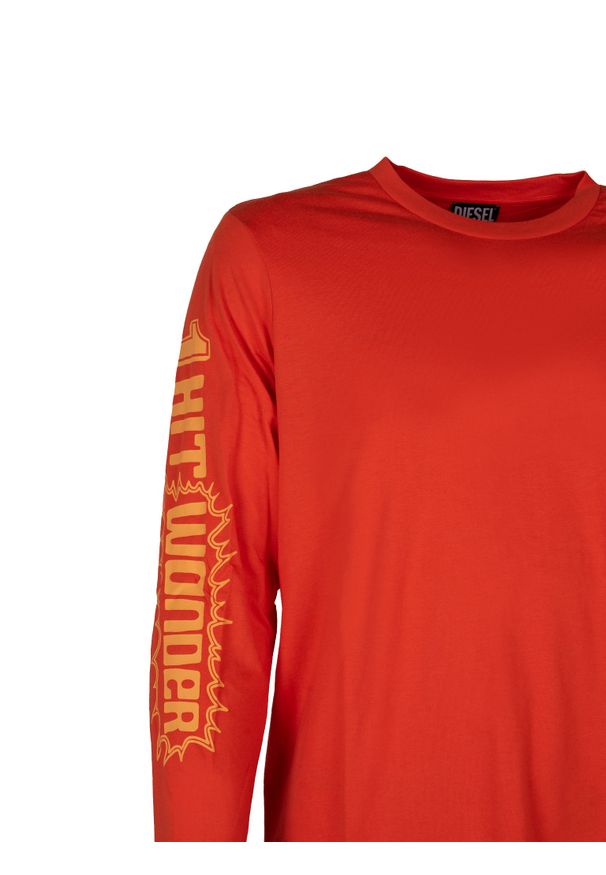 Diesel Longsleeve "Just" | A067680GRAM | Mężczyzna | Pomarańczowy. Kolor: pomarańczowy. Materiał: poliester, bawełna. Długość rękawa: długi rękaw. Długość: długie. Wzór: jednolity, nadruk. Styl: elegancki