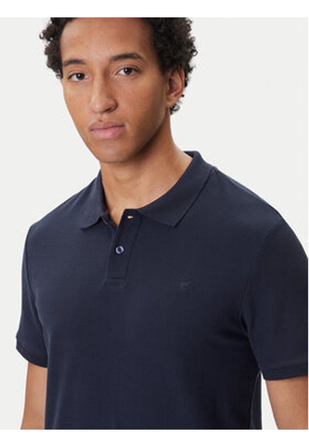 Mustang Polo Pierre 1016880 Granatowy Slim Fit. Typ kołnierza: polo. Kolor: niebieski. Materiał: bawełna