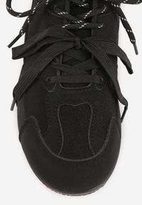 Renee - Czarne Sneakersy z Podwójnym Sznurowaniem i Geometrycznymi Wstawkami Adrearah. Okazja: na co dzień. Kolor: czarny. Wzór: geometria #6