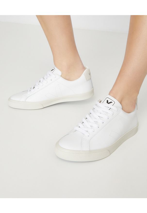 Veja - VEJA - Skórzane sneakersy Esplar. Zapięcie: sznurówki. Kolor: biały. Materiał: zamsz, guma, materiał. Wzór: gładki