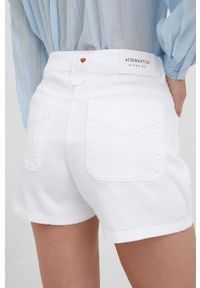 Aeronautica Militare szorty jeansowe damskie kolor biały gładkie high waist. Stan: podwyższony. Kolor: biały. Materiał: jeans. Wzór: gładki