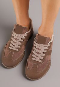 Born2be - Brązowe Sneakersy z Ozdobnym Paskiem Naliovela. Okazja: na co dzień. Zapięcie: pasek. Kolor: brązowy. Materiał: jeans #4