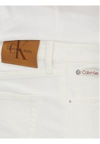Calvin Klein Jeans Jeansy J30J327541 Biały Slim Fit. Kolor: biały