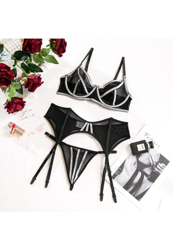 Intica - Komplet bielizny z ozdobną lamówką Mercan. Kolor: czarny. Materiał: materiał