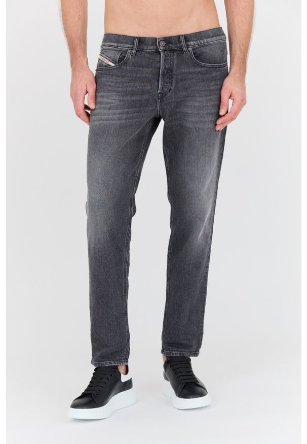 Diesel - DIESEL Czarne jeansy D-finitive Tapered. Kolor: czarny