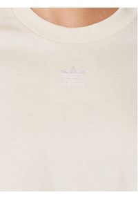 Adidas - adidas T-Shirt adicolor Essentials Cropped H37880 Beżowy Standard Fit. Kolor: beżowy. Materiał: bawełna #5