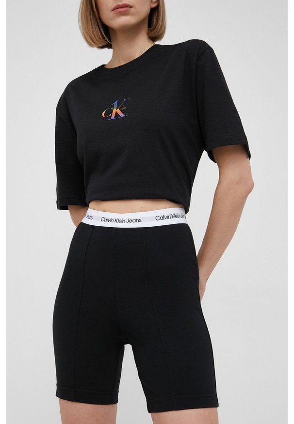 Calvin Klein Jeans szorty damskie kolor czarny gładkie high waist. Stan: podwyższony. Kolor: czarny. Materiał: materiał, dzianina, wiskoza. Wzór: gładki