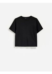 Reserved - T-shirt z ozdobnym wykończeniem - czarny. Kolor: czarny. Materiał: bawełna #1
