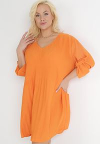Born2be - Pomarańczowa Rozkloszowana Sukienka Mini z Plisowaniem Telesi. Kolekcja: plus size. Kolor: pomarańczowy. Długość rękawa: długi rękaw. Typ sukienki: dla puszystych. Długość: mini #3